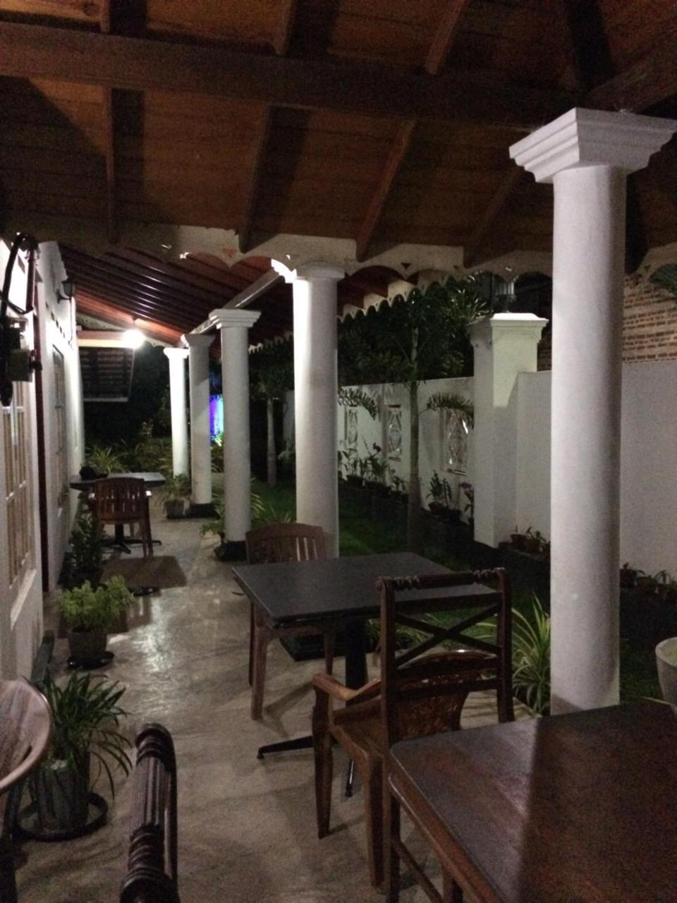 Sunrise Palace Negombo Eksteriør billede